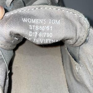 Gray Women's Shoes Size 10M